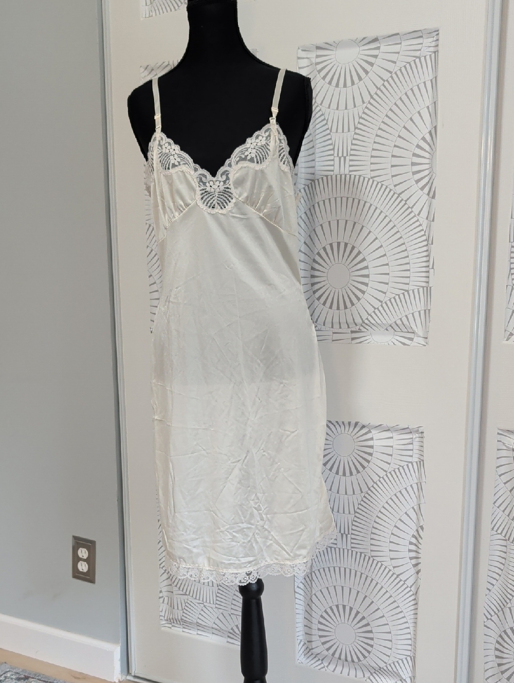 Vintage Size 34 Lace-Trim Ivory  Slip